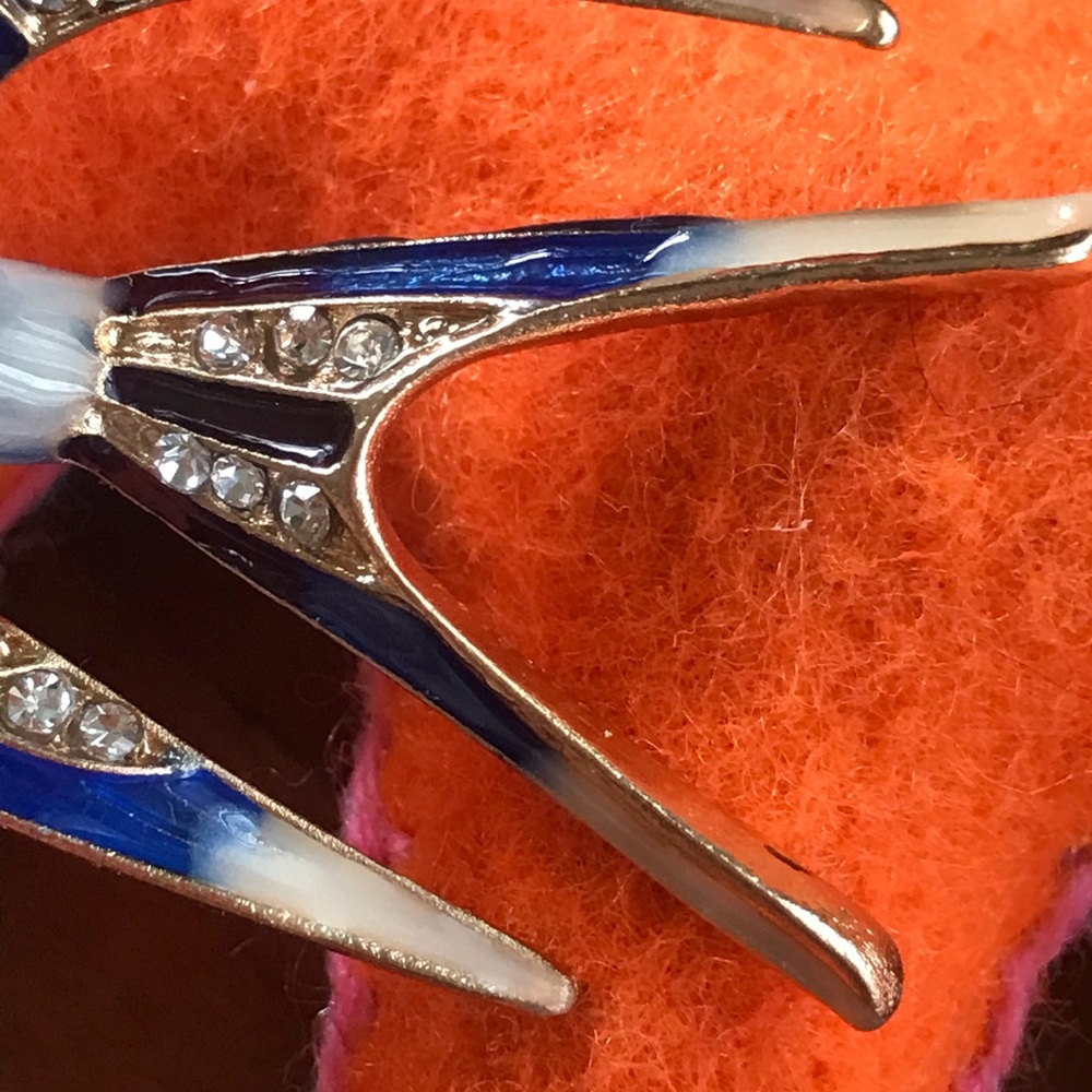 New Bluebird Brooch - Picture 6 of 8